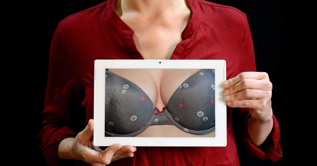 découvrez notre collection de lingerie élégante et confortable, conçue pour sublimer votre silhouette et vous faire sentir confiante. des ensembles raffinés aux pièces audacieuses, trouvez la lingerie parfaite pour chaque occasion.