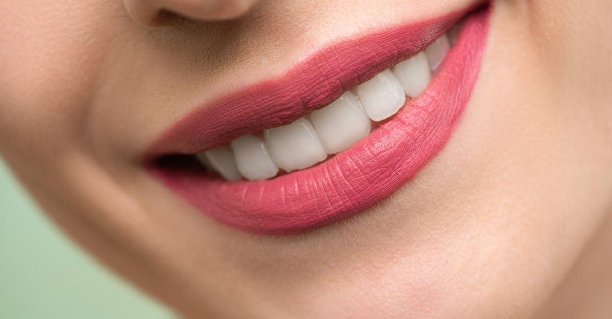découvrez notre gamme de rouges à lèvres, offrant une variété de couleurs et de textures pour sublimer vos lèvres. que vous préfériez un look naturel ou audacieux, trouvez le lipstick parfait pour chaque occasion.