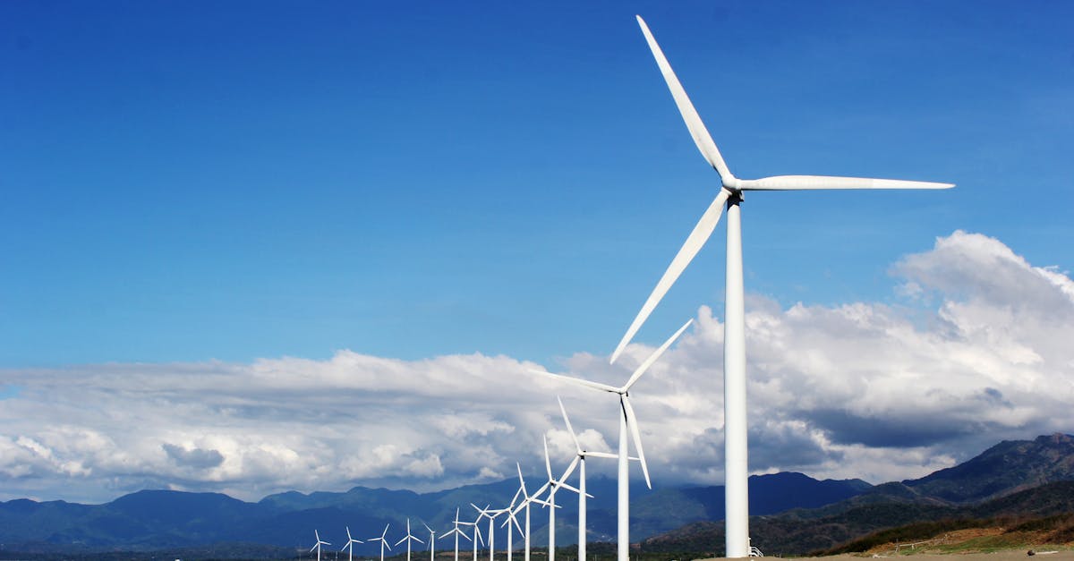 découvrez les enjeux et les avantages des énergies renouvelables. apprenez comment ces sources d'énergie durables contribuent à réduire notre empreinte carbone et à préserver notre planète pour les générations futures.