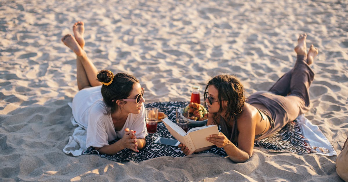 découvrez notre collection de serviettes de plage, conçues pour un confort optimal et un style inégalé. parfaites pour vos journées ensoleillées à la plage, elles sont absorbantes, douces et faciles à transporter. préparez-vous à faire sensation cet été !
