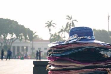 découvrez notre collection unique de chapeaux, alliant style et confort. que vous cherchiez un accessoire tendance ou un moyen de vous protéger du soleil, nos chapeaux sont faits pour vous. explorez différents modèles pour toutes les occasions.