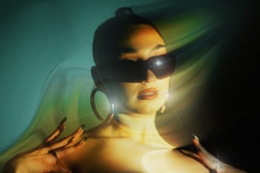 découvrez l'élégance et la complexité du terme 'sophisticated', un voyage à travers le raffinement, le style et la culture. explorez comment cette notion influence divers aspects de la vie moderne.