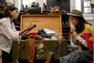 découvrez la mode durable : des vêtements éthiques, écologiques et tendances pour un style respectueux de l'environnement et des personnes. adoptez la fashion responsable dès aujourd'hui !