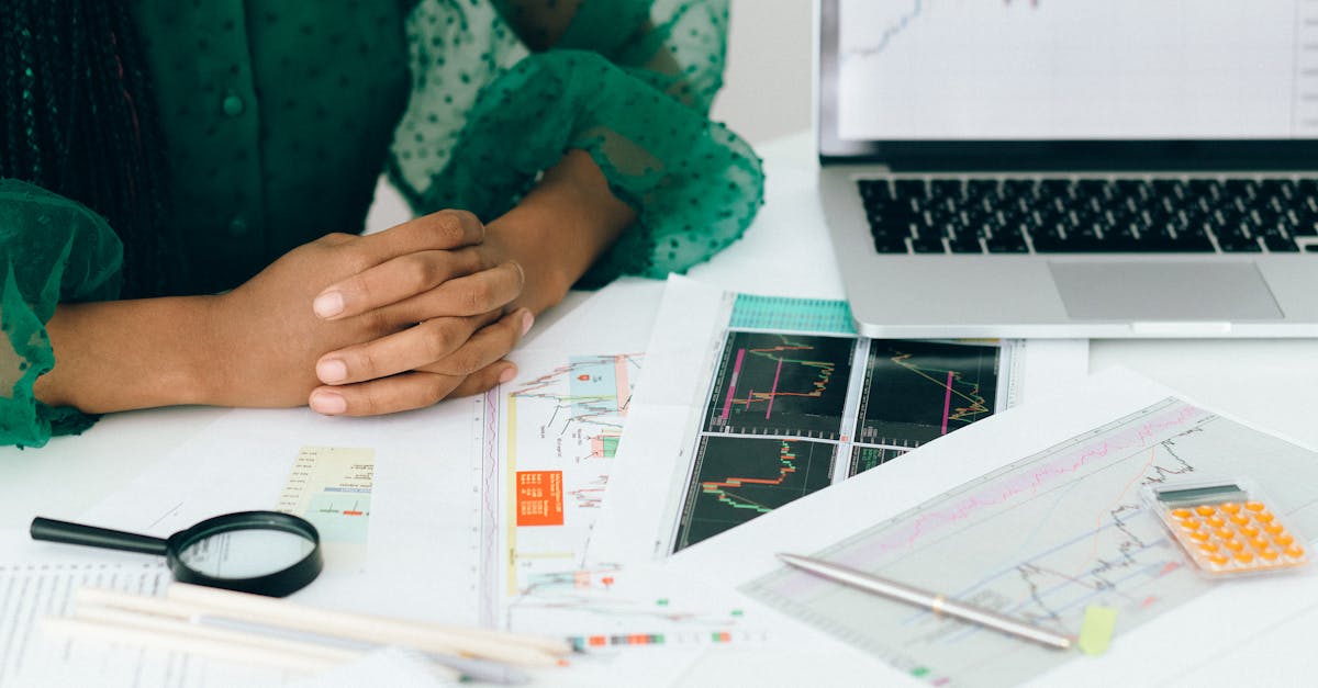 découvrez nos cours de trading complets, conçus pour vous aider à maîtriser les stratégies de marché, à gérer vos investissements et à devenir un trader prospère. rejoignez notre communauté d'apprenants dès aujourd'hui pour transformer vos connaissances en succès financier.