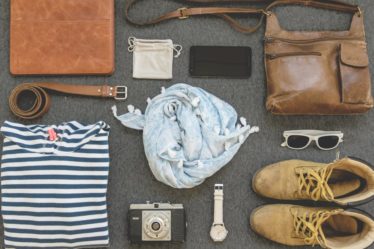 découvrez notre collection d'accessoires tendance pour sublimer votre style au quotidien : sacs, bijoux, chapeaux et bien plus encore pour toutes vos envies.