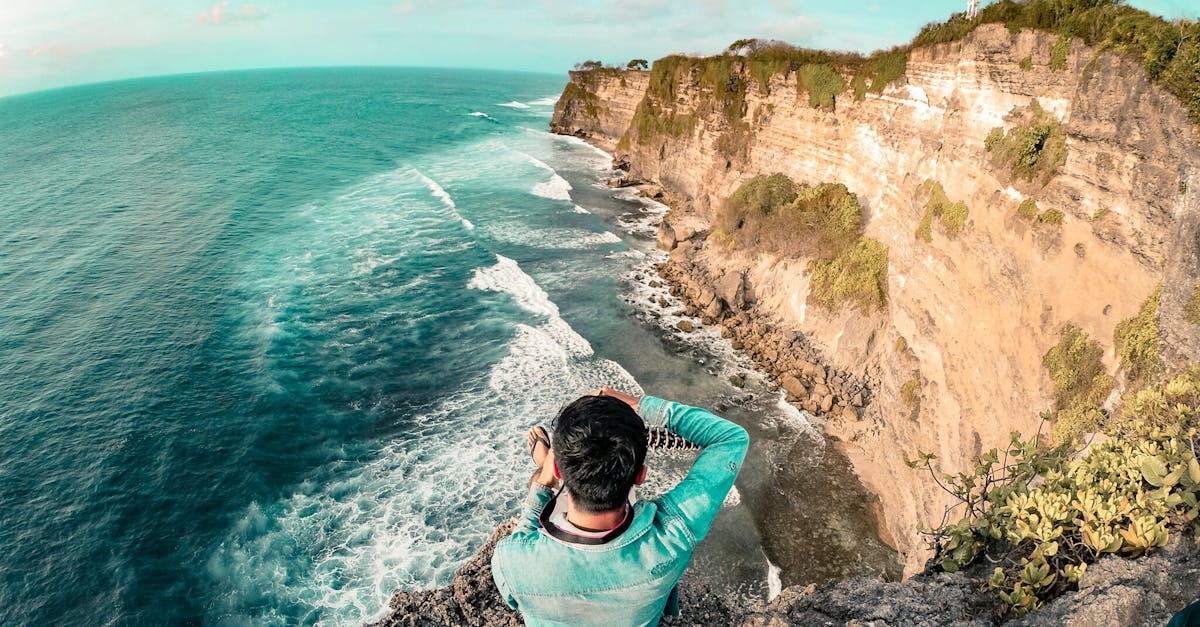 découvrez bali, une île paradisiaque d’indonésie réputée pour ses plages de rêve, ses rizières verdoyantes, sa culture riche et ses temples majestueux. préparez-vous à vivre une expérience inoubliable à bali.